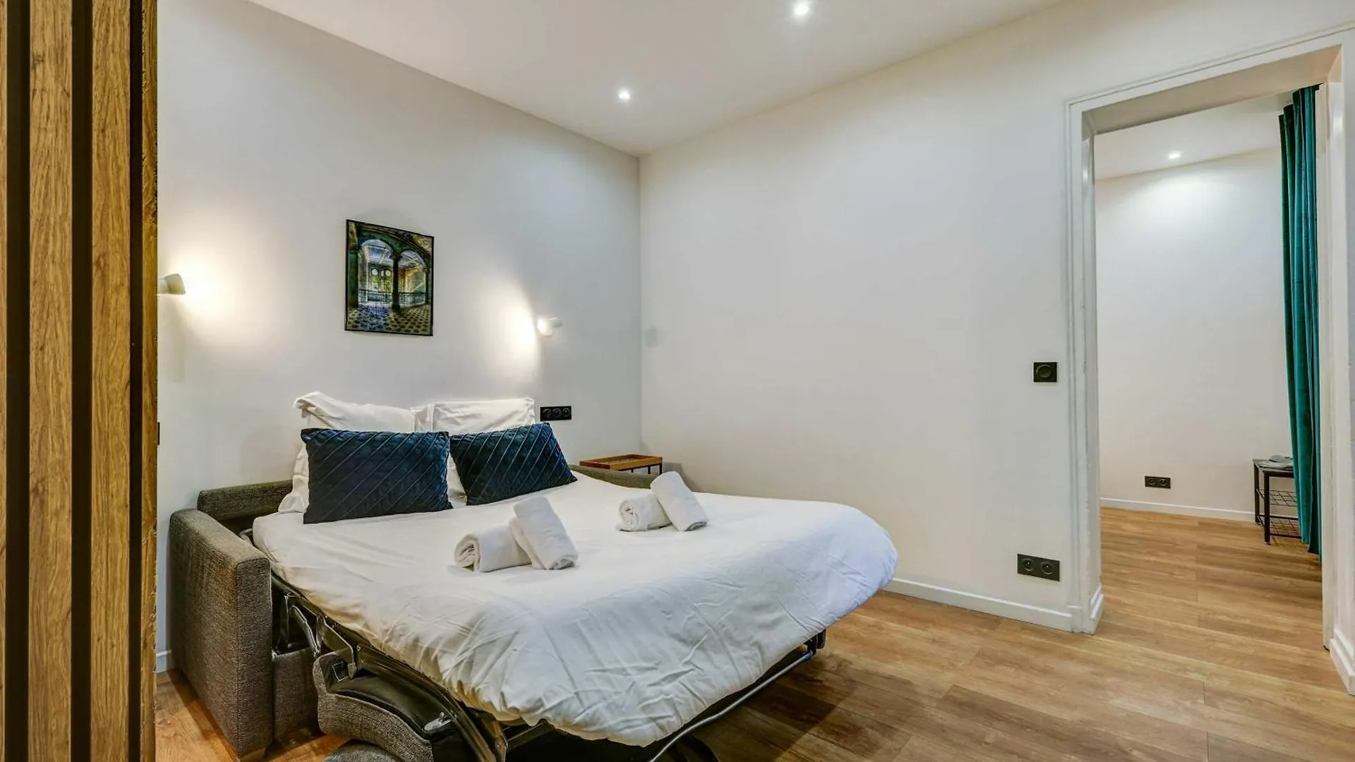 Cozy And Modern Next To Sacre-coeur *