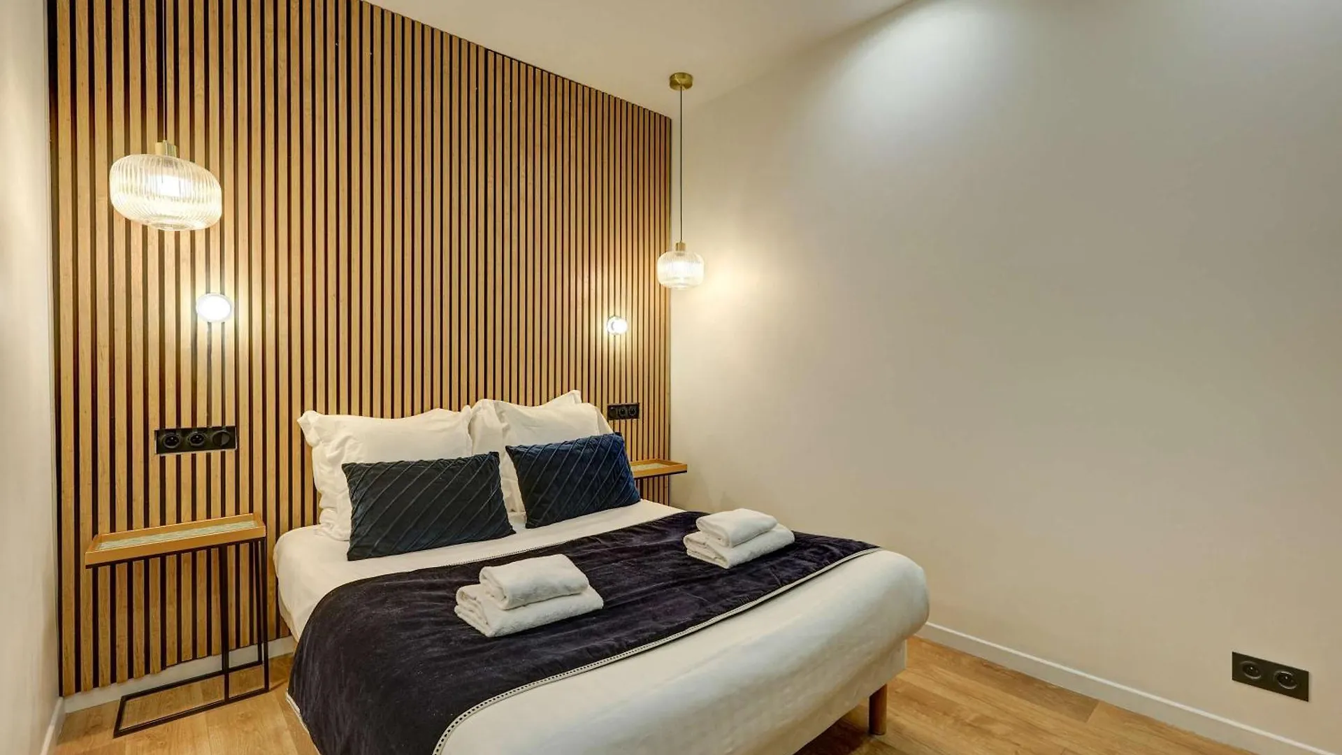 Cozy And Modern Next To Sacre-coeur Apartment Paris